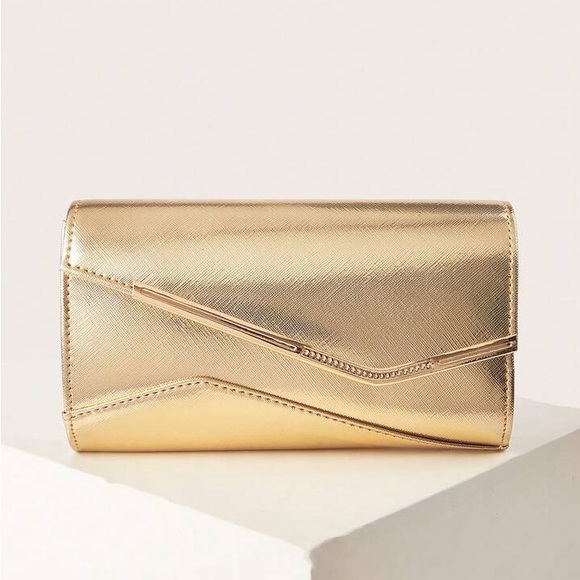 Elegant Gold Clutch Bag - Picture 2 of 8
